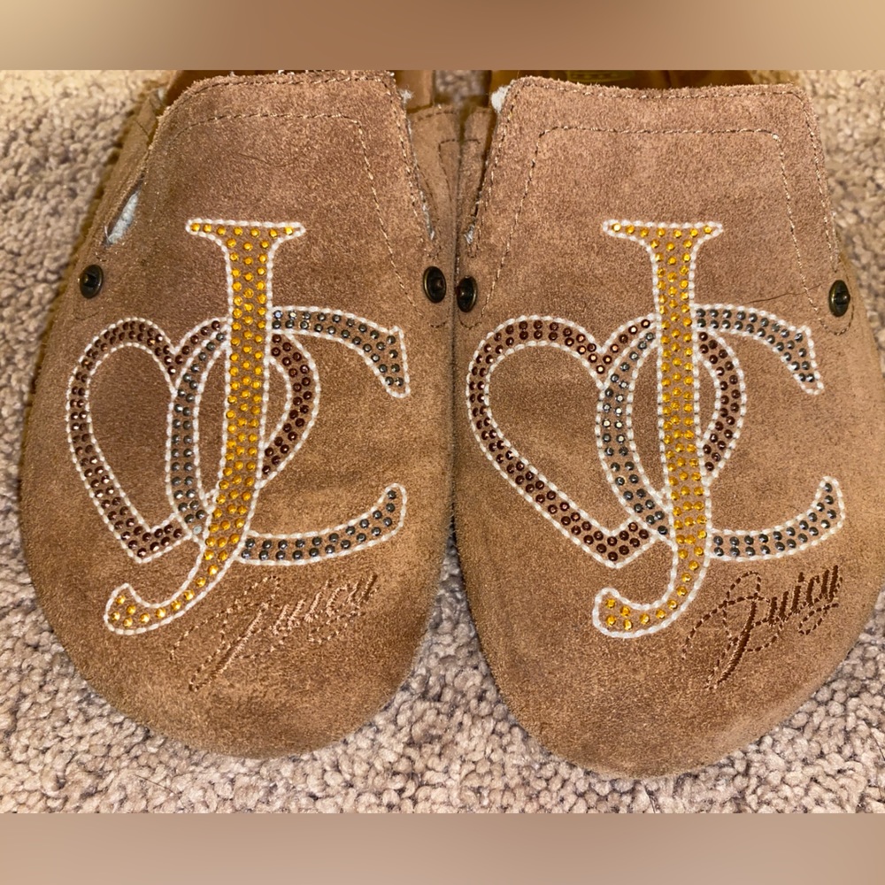 Juicy Couture Birkenstock Style Clog 🛍